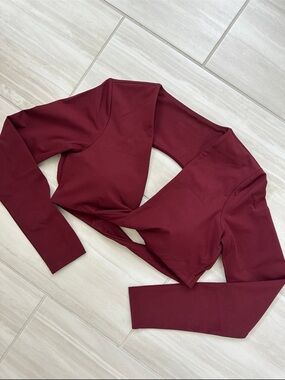 Oner Active Twist-Front Crop Top - rosewood